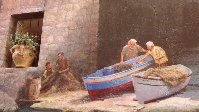 There are wonderful murals in this town such as the fishermen one.