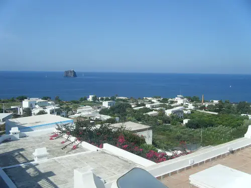 The Aeolian islands from Calabria The delights of Southern Italy