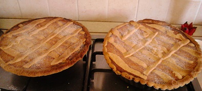 Pastiera and struffoli are the main desserts served at Easter and Christmas in Naples