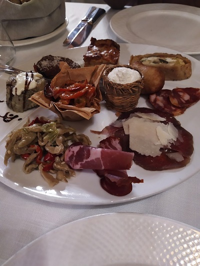 A typical Calabrian starter served in restaurants