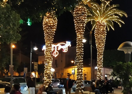 Lights and decorations in southern Italy