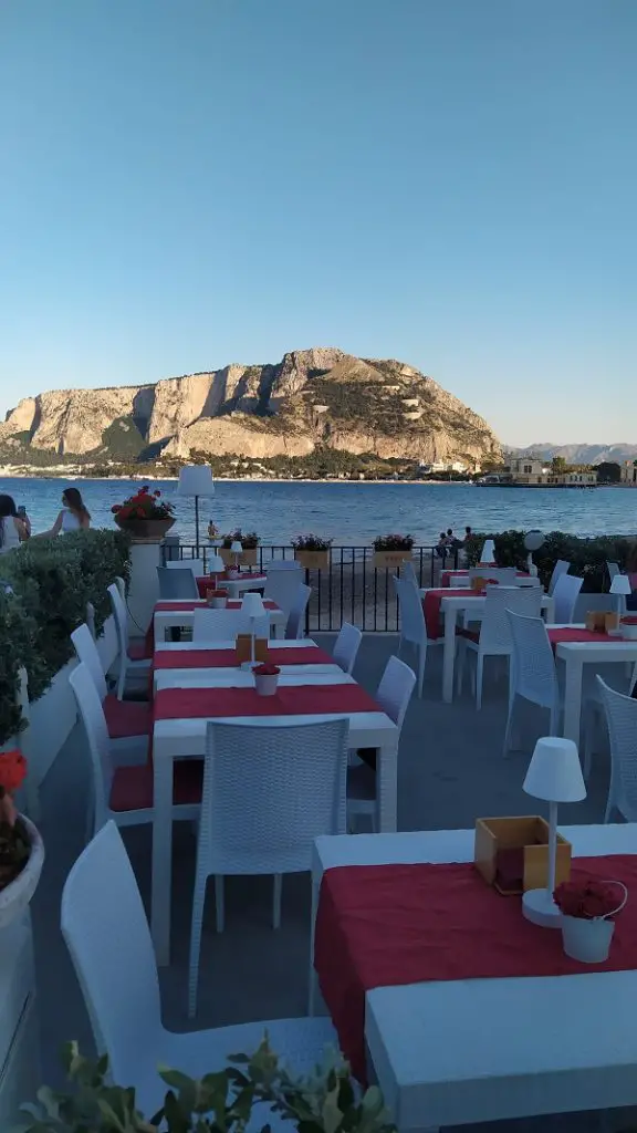 Restaurants in Mondello and bathing lidos